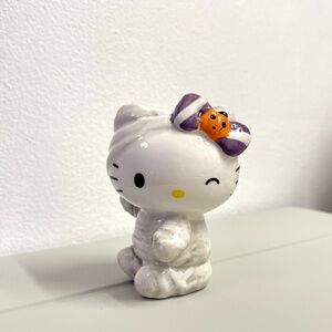 Hello Kitty Ceramic Figurine Halloween with Purple Bow